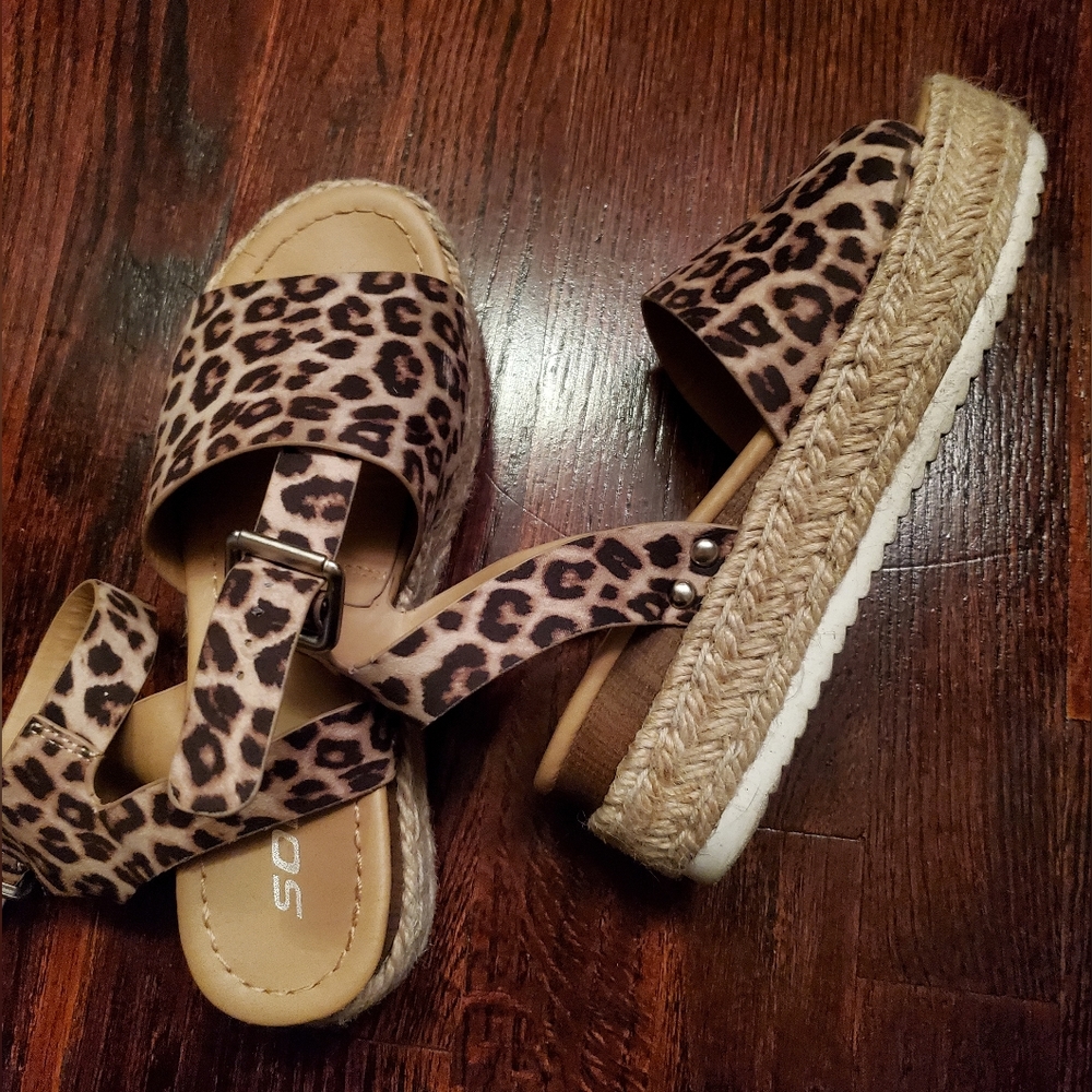 Cheetah print sandals Size 6 worn 3 times!